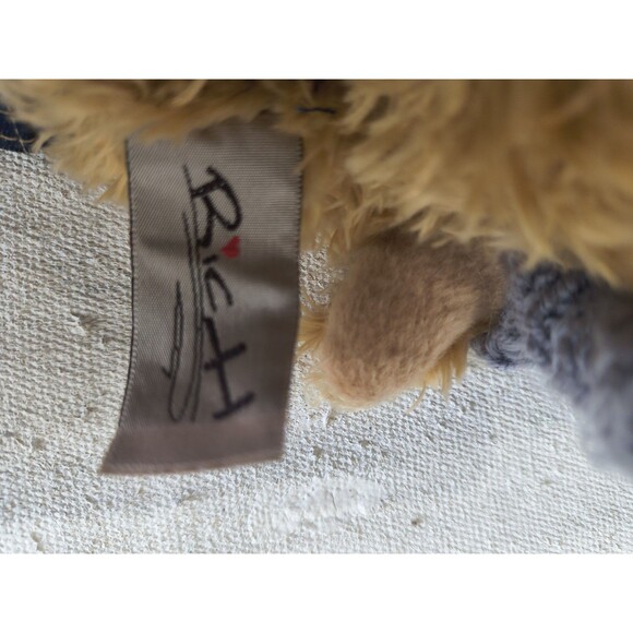 Rich Brand Classic Plush Teddy Bear With Jeans A Sweater And A Ball Cap - Picture 5 of 6